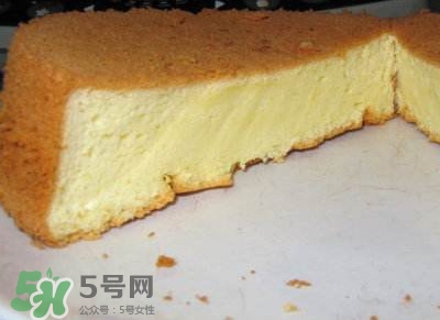 怎么判斷戚風(fēng)蛋糕烤熟了？戚風(fēng)蛋糕沒(méi)烤熟怎么辦