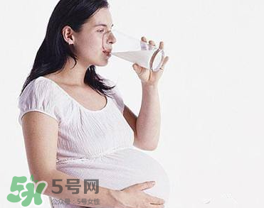 孕婦奶粉里面含葉酸嗎？孕婦奶粉成分有哪些？