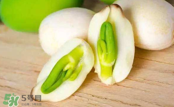 蓮子心與什么搭配好？蓮子心泡茶什么人不能喝