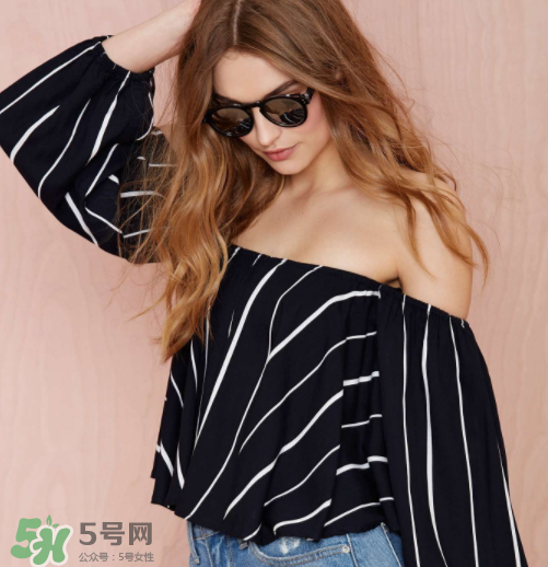夏天穿黑色衣服會(huì)熱嗎？夏天穿什么衣服防曬？
