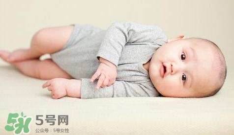女寶寶洗澡注意些什么？女寶寶洗澡的特殊要求