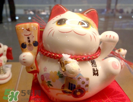 招財(cái)貓起源于哪個(gè)國(guó)家？招財(cái)貓?jiān)趺磾[放