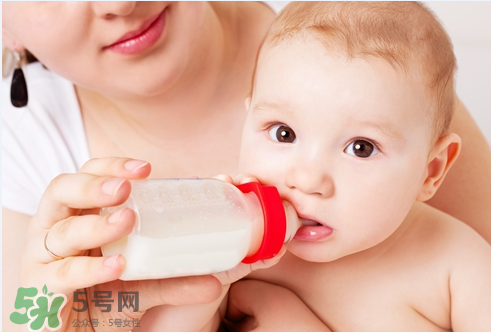 八月份可以斷奶嗎？8月份可以斷奶嗎？
