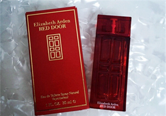 伊麗莎白雅頓紅門(mén)香水好嗎?伊麗莎白雅頓紅門(mén)香水味道