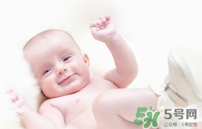 新生兒吃母乳拉稀是怎么回事？新生兒吃母乳拉稀怎么辦？
