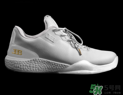 big baller brand zo2獨(dú)立日配色多少錢？球哥簽名鞋官網(wǎng)價(jià)格