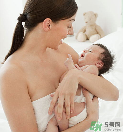 新生兒母乳喂養(yǎng)腹瀉需要換奶粉喂嗎？