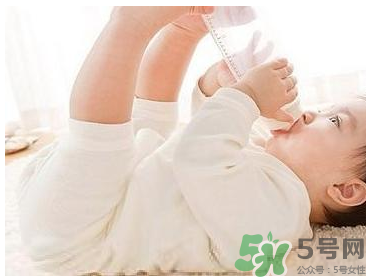 新生兒一月長幾斤正常？新生兒一月長多少厘米？