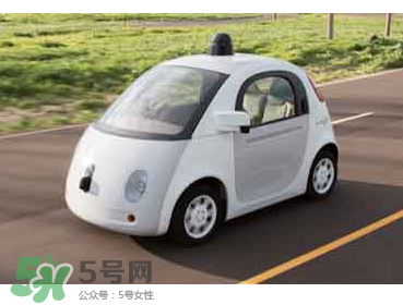 李彥宏坐無人駕駛汽車上五環(huán) 無人駕駛汽車什么時(shí)候上市？