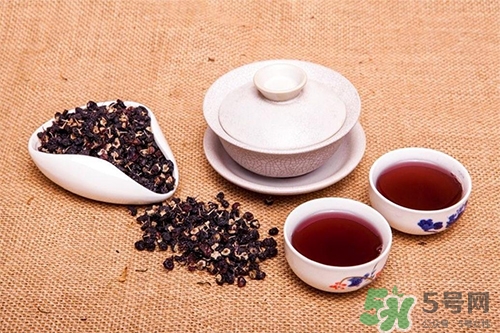 黑枸杞可以天天喝嗎？黑枸杞泡水一天喝幾次
