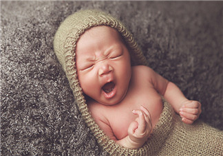 新生兒吃母乳會撐到嗎？新生兒吃母乳會吃撐嗎？
