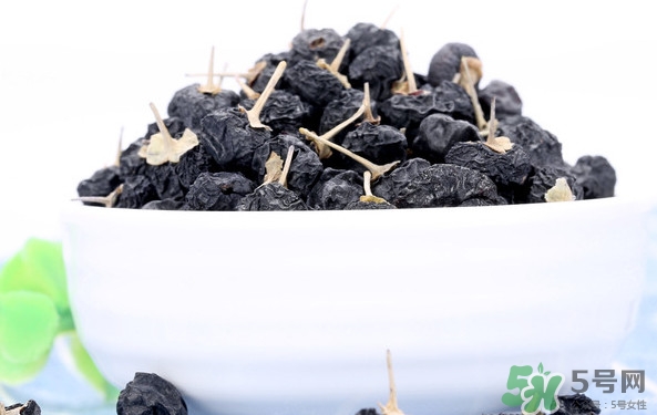 黑枸杞能和茶葉一起泡嗎？黑枸杞和什么一起泡好