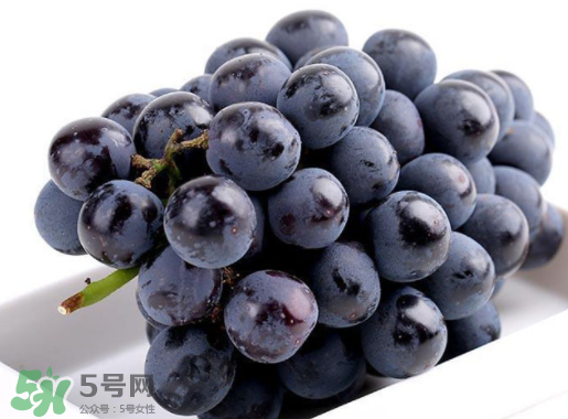 夏黑葡萄皮能吃嗎？夏黑葡萄怎么吃？