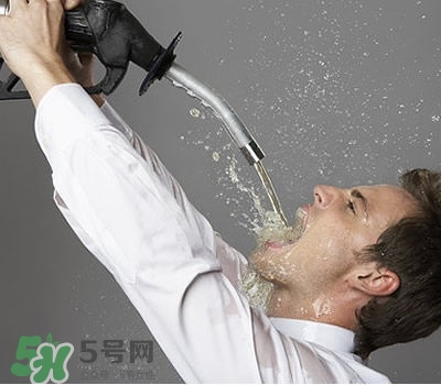 腎結(jié)石怎么治最好？腎結(jié)石的醫(yī)治方法
