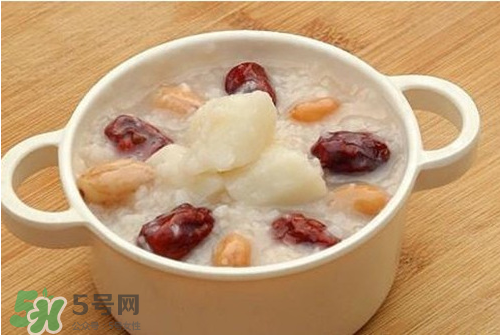 新鮮蓮子可以煮粥嗎？蓮子熬粥需要去芯嗎？