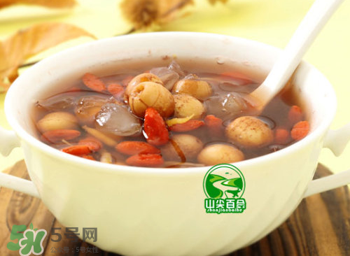 新鮮蓮子可以煮粥嗎？蓮子熬粥需要去芯嗎？