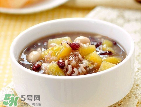 新鮮蓮子可以燉湯嗎？新鮮蓮子怎么煲湯？