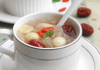 新鮮蓮子可以燉湯嗎？新鮮蓮子怎么煲湯？