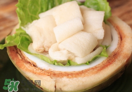 椰子雞里面的耶肉能吃嗎？椰子雞湯底怎麼做