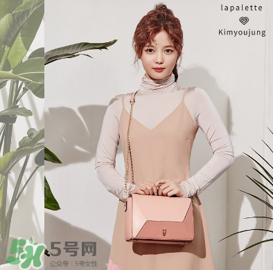夏天背什么包包好看 夏天時尚又實(shí)用的小眾包包