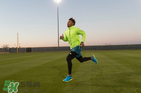 new balance fuelcell跑鞋腳感怎么樣_值得買嗎？