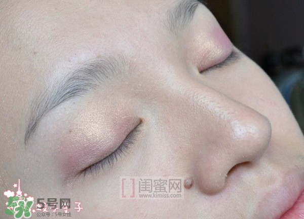 nars吉隆坡眼影怎么畫(huà)？nars吉隆坡雙色眼影畫(huà)法圖解