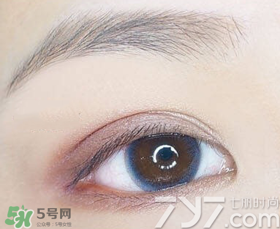 nars吉隆坡眼影怎么畫(huà)？nars吉隆坡雙色眼影畫(huà)法圖解