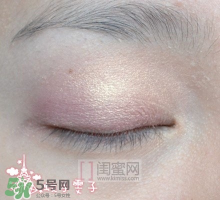 nars吉隆坡眼影怎么畫(huà)？nars吉隆坡雙色眼影畫(huà)法圖解