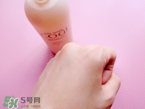 高姿大白水男士能用嗎？高姿大白水男生用合適嗎？