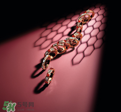寶格麗靈蛇之戒多少錢？寶格麗蛇形戒指專柜價格