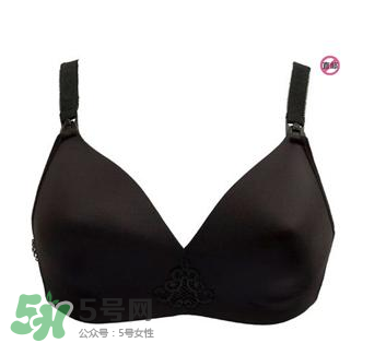 哺樂(lè)多和媽媽喂哪個(gè)好？哺樂(lè)多和媽媽喂內(nèi)衣怎么選？