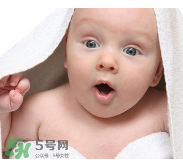 嬰兒吐奶和奶粉有關(guān)系嗎？嬰兒吐奶需要換奶粉嗎？