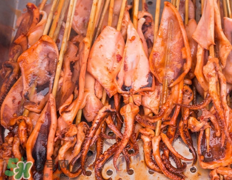 鐵板魷魚一串成本多少？魷魚怎么做好吃