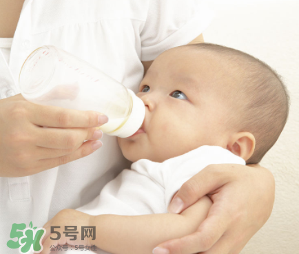 如何戒夜奶寶寶不痛苦？寶寶如何戒夜奶？