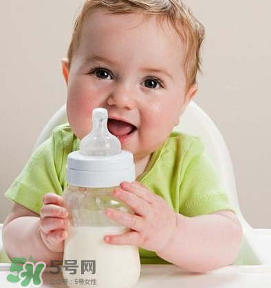如何戒夜奶寶寶不痛苦？寶寶如何戒夜奶？
