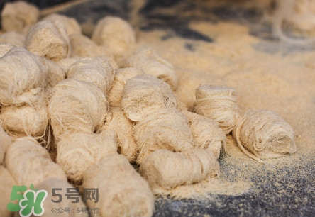 龍須糖多少錢(qián)一盒？龍須酥和龍須糖的區(qū)別