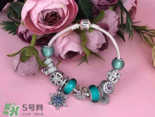 潘多拉手鏈好還是手鐲好？pandora手鏈和手鐲哪個比較好看？