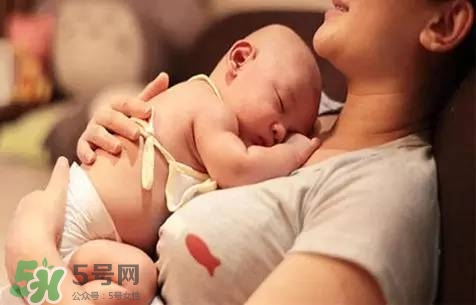 三伏天坐月子吃什么？三伏天坐月子可以開空調(diào)嗎？