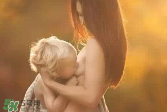 哺乳期可以貼三伏貼嗎？哺乳期貼三伏貼會(huì)影響寶寶嗎？