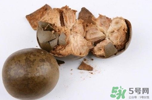羅漢果的皮能泡水喝嗎？羅漢果的皮能吃嗎？