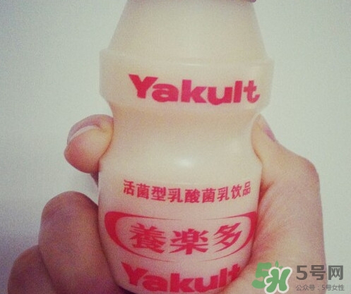 養(yǎng)樂(lè)多是酸奶嗎？養(yǎng)樂(lè)多和酸奶有什么區(qū)別