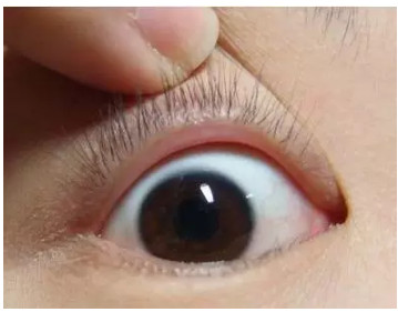 內(nèi)眼線怎么畫(huà)不暈妝 內(nèi)眼線怎么畫(huà)好看圖解