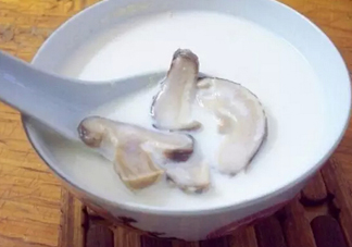 牛奶燉香菇可以治鼻炎嗎？牛奶燉香菇吃了有什么作用？