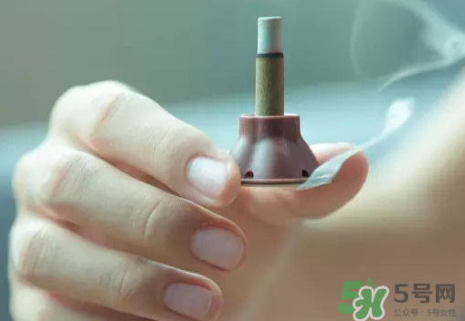 艾艾貼可以貼肚臍眼嗎？艾艾貼貼肚臍有什么作用？