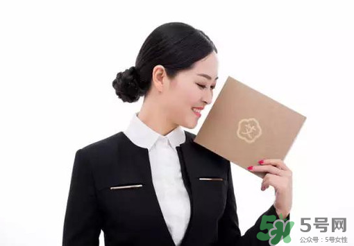 艾艾貼可以貼肚臍眼嗎？艾艾貼貼肚臍有什么作用？