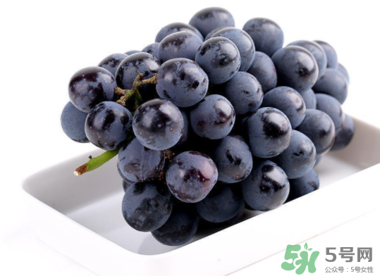 夏黑葡萄為什么掉色？夏黑葡萄怎么會染色？