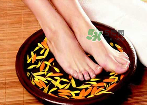 三伏天能用姜泡腳嗎？三伏天用姜泡腳好嗎？