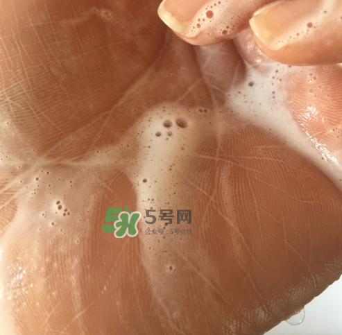 貝蜜清凈痘控油潔面啫喱怎么樣？貝蜜清祛痘控油潔面啫喱好用嗎？