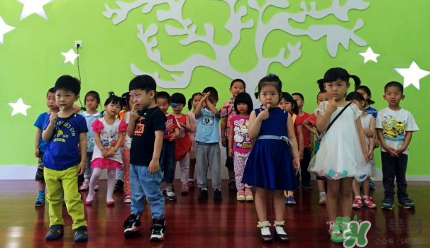 寶寶不去幼兒園怎么辦？寶寶不去幼兒園哭鬧怎么勸導？