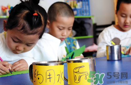 寶寶不去幼兒園怎么辦？寶寶不去幼兒園哭鬧怎么勸導？